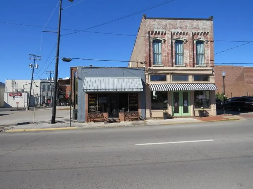 603 S Virginia Street Hopkinsville KY 42240