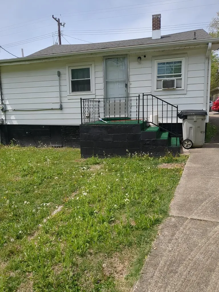 1824 Maplewood Street Hopkinsville KY 42240
