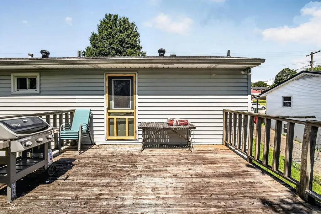 121 Western Avenue Cynthiana KY 41031
