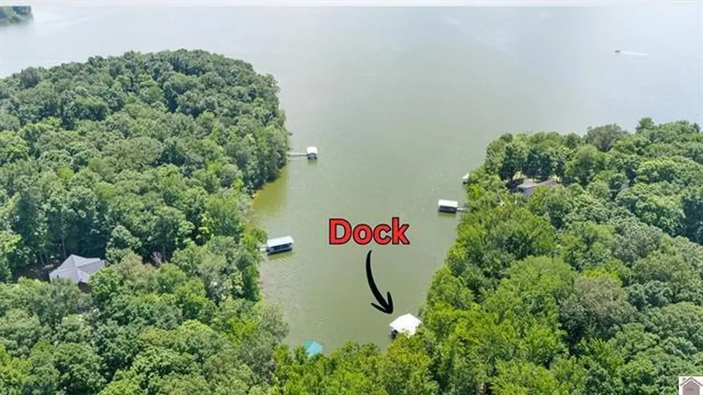341 Dixon Lane Eddyville KY 42038