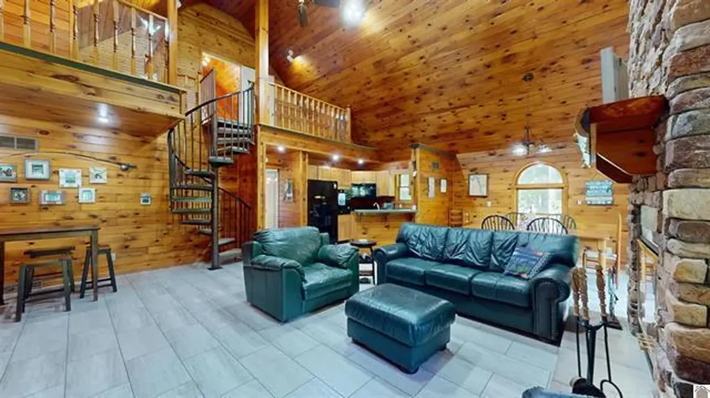 341 Dixon Lane Eddyville KY 42038