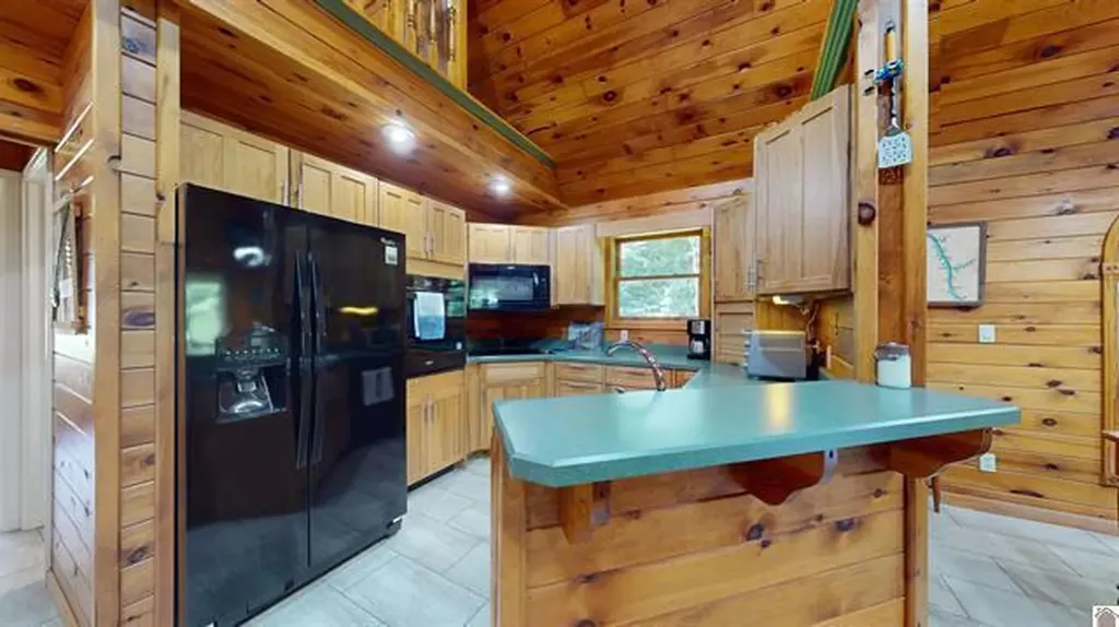 341 Dixon Lane Eddyville KY 42038
