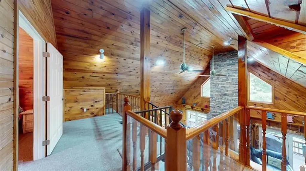 341 Dixon Lane Eddyville KY 42038
