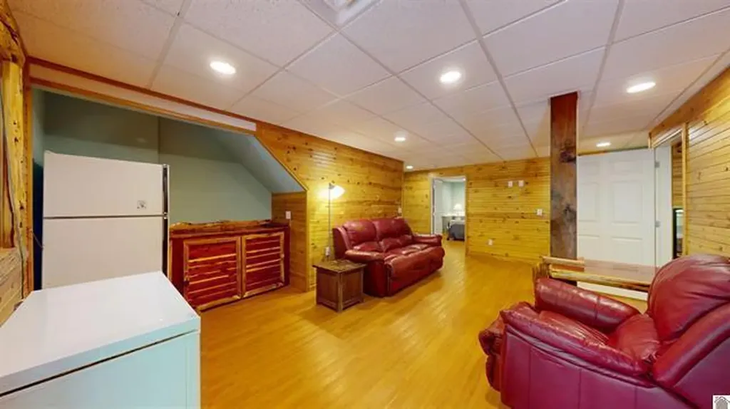 341 Dixon Lane Eddyville KY 42038