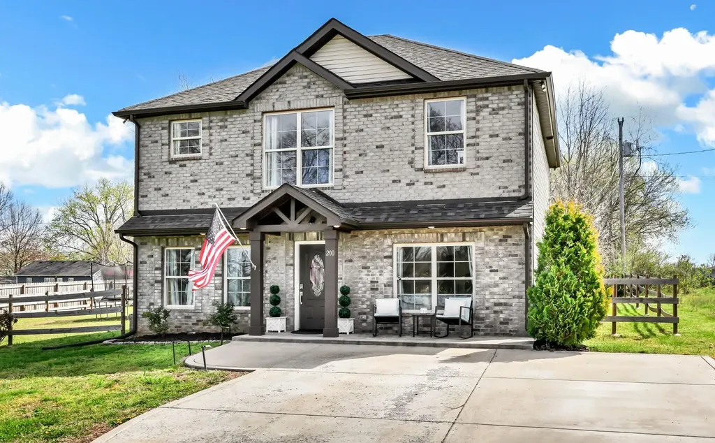 200 Texas Avenue Oak Grove KY 42262