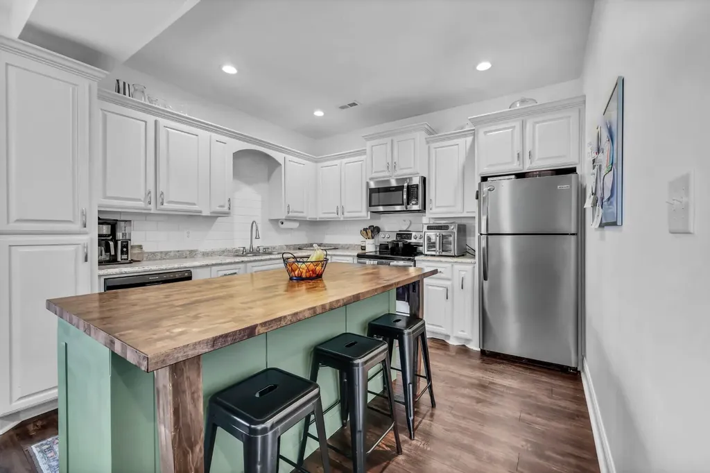 200 Texas Avenue Oak Grove KY 42262