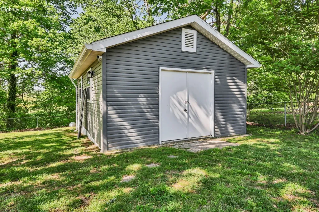 300 Donna Drive Hopkinsville KY 42240