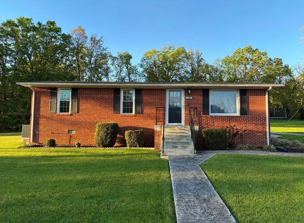 380 J C Kelly Road Hopkinsville KY 42240