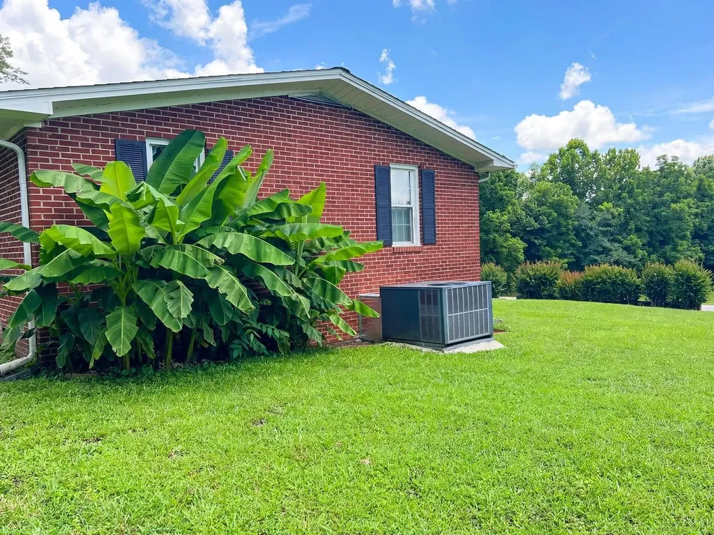 380 J C Kelly Road Hopkinsville KY 42240