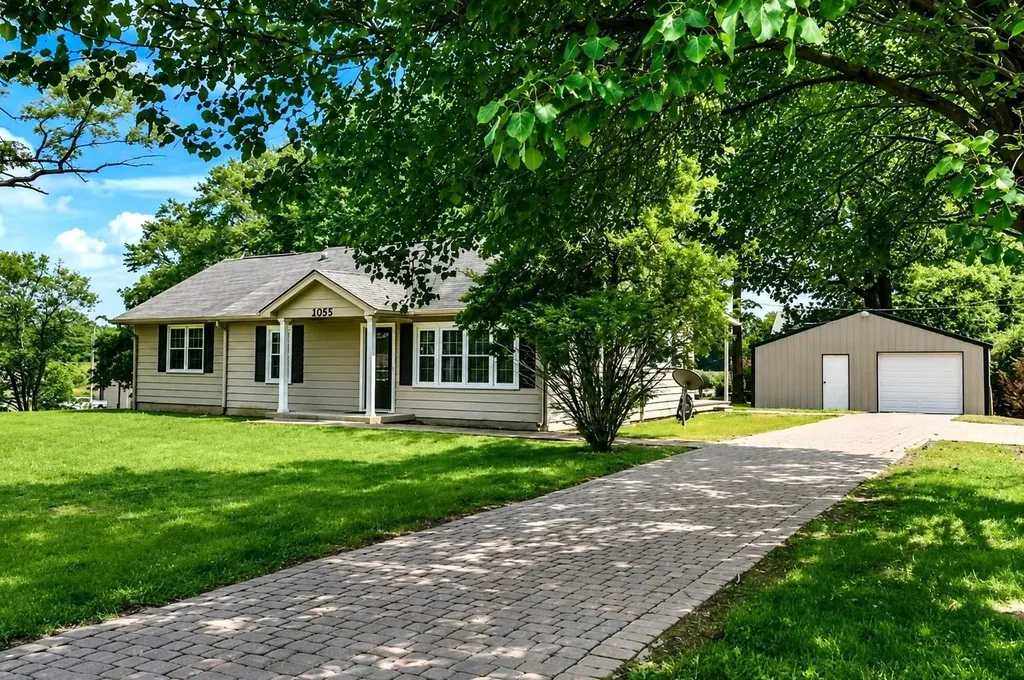 2055 Lovers Lane Hopkinsville KY 42240