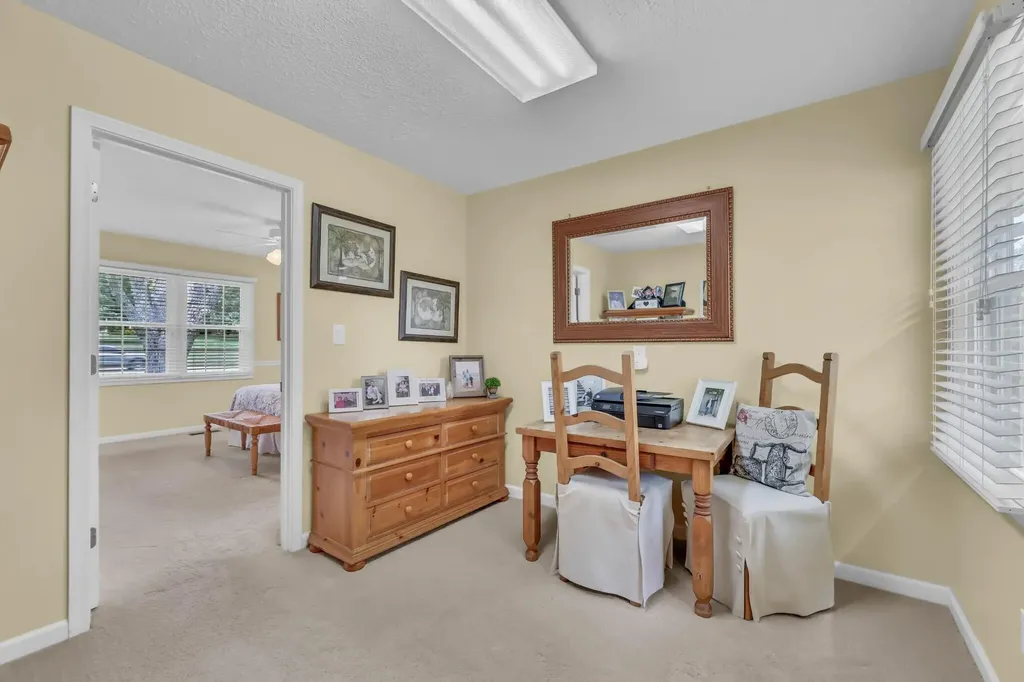 2055 Lovers Lane Hopkinsville KY 42240