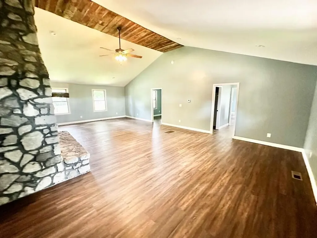 13345 Crofton Macedonia Road Crofton KY 42217