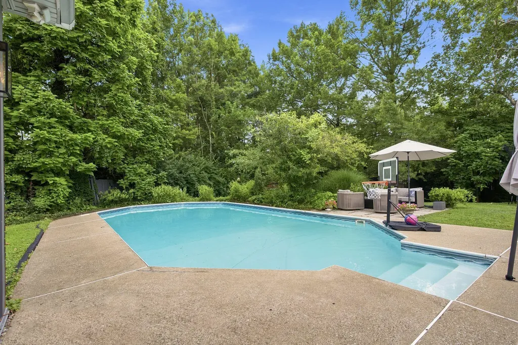 310 Idle Hour Drive Lexington KY 40502