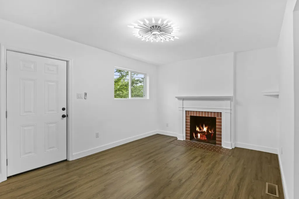 33 Bon-haven Avenue Winchester KY 40391