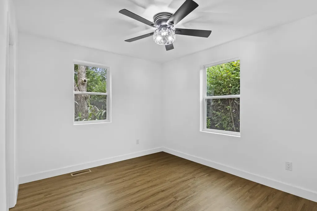 33 Bon-haven Avenue Winchester KY 40391