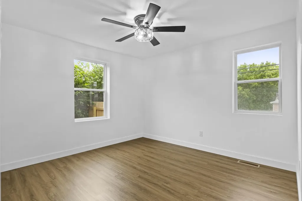 33 Bon-haven Avenue Winchester KY 40391