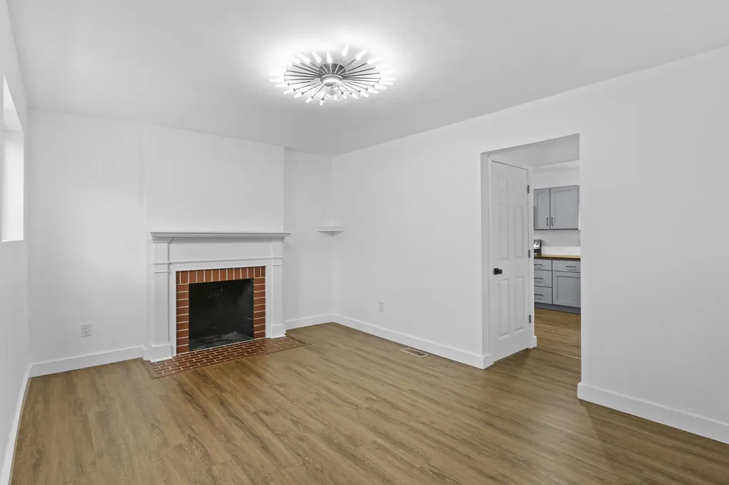 33 Bon-haven Avenue Winchester KY 40391