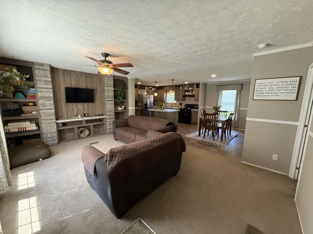 317 Marshall Circle Gilbertsville KY 42044