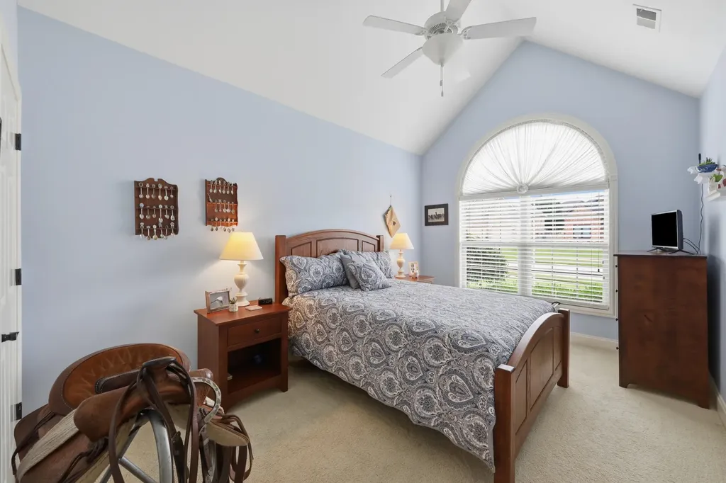 128 Kingston Drive Georgetown KY 40324