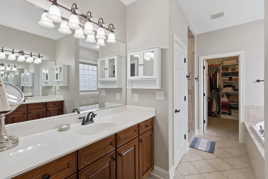 128 Kingston Drive Georgetown KY 40324