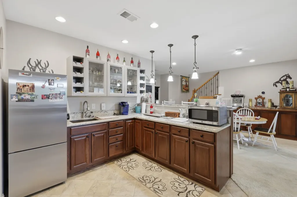 128 Kingston Drive Georgetown KY 40324