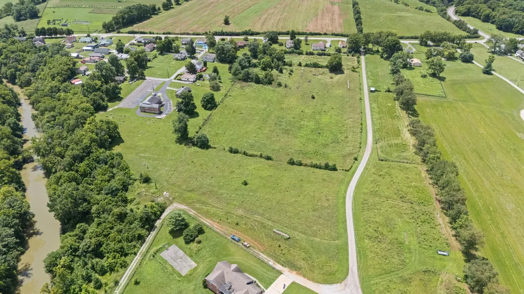 5072 Newtown Pike Lexington KY 40511