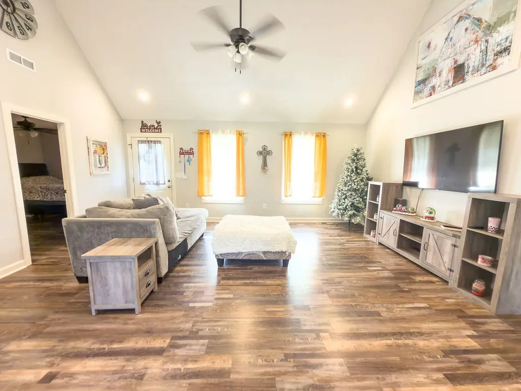 392 Scott Road Sharon Grove KY 42280