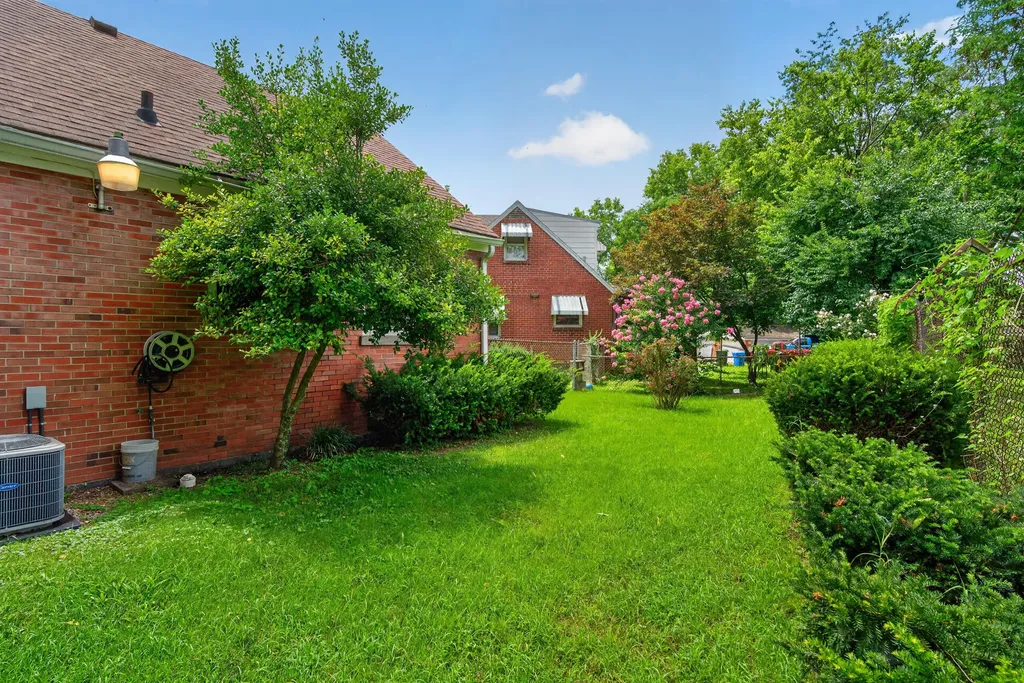 539 Haskins Drive Lexington KY 40508