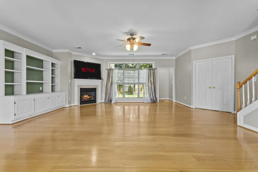 2228 Dunhill Lane Lexington KY 40509