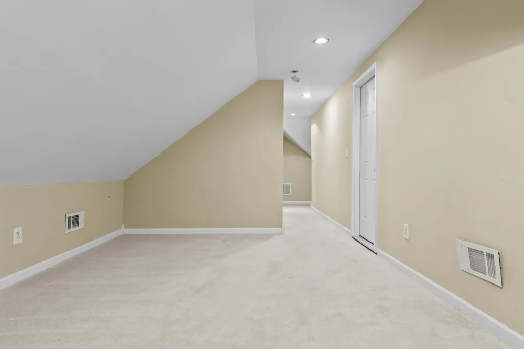 2228 Dunhill Lane Lexington KY 40509