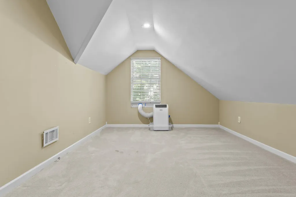 2228 Dunhill Lane Lexington KY 40509