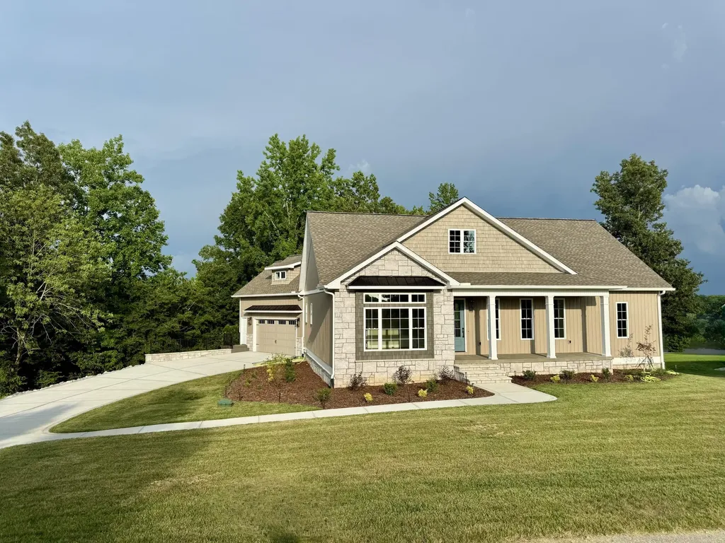 1011 Kelsey Jo Lane Eddyville KY 42038