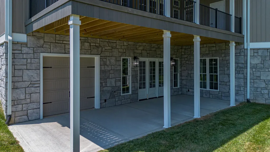1011 Kelsey Jo Lane Eddyville KY 42038