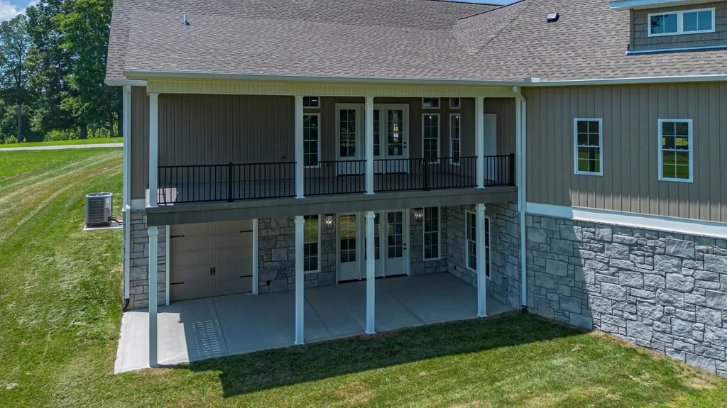 1011 Kelsey Jo Lane Eddyville KY 42038