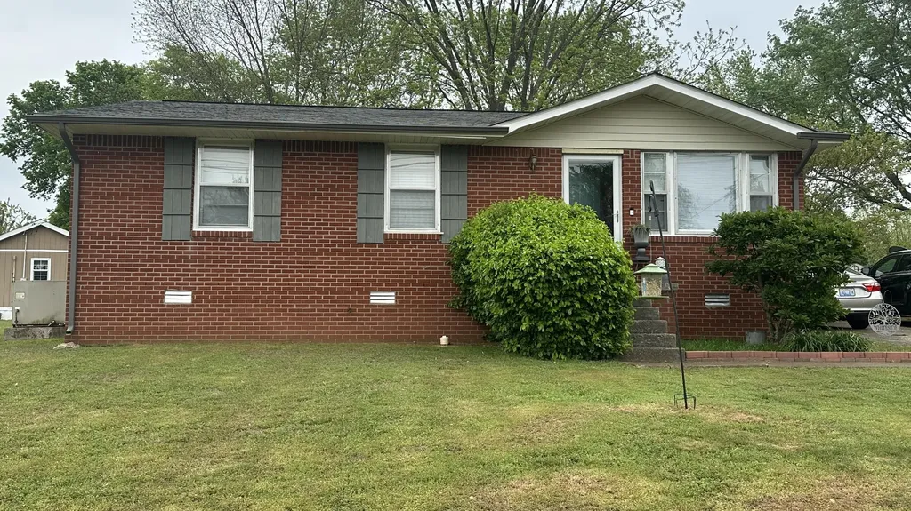 204 Crest Drive Hopkinsville KY 42240