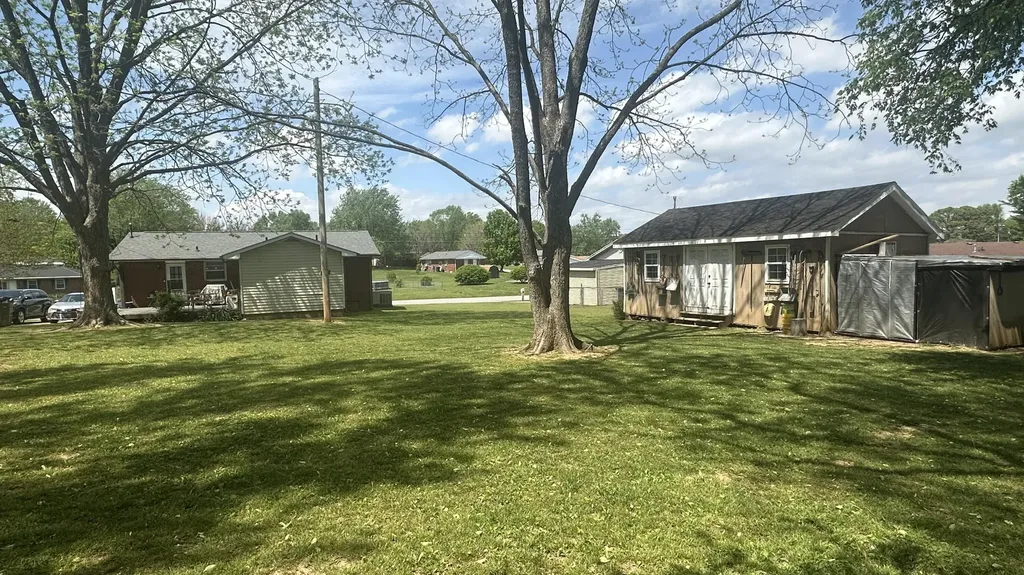 204 Crest Drive Hopkinsville KY 42240