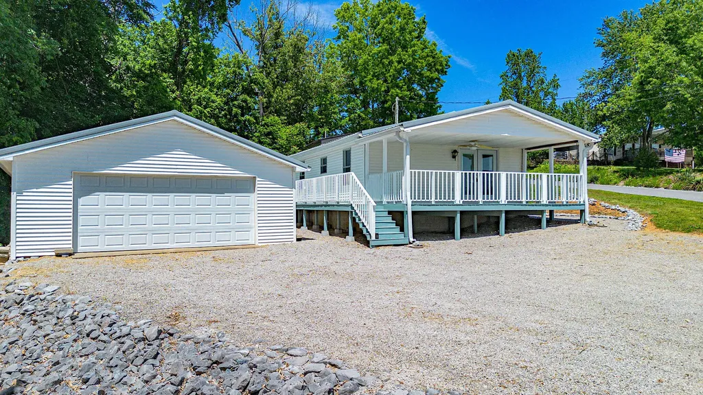 934 Cantrell Road Eddyville KY 42038