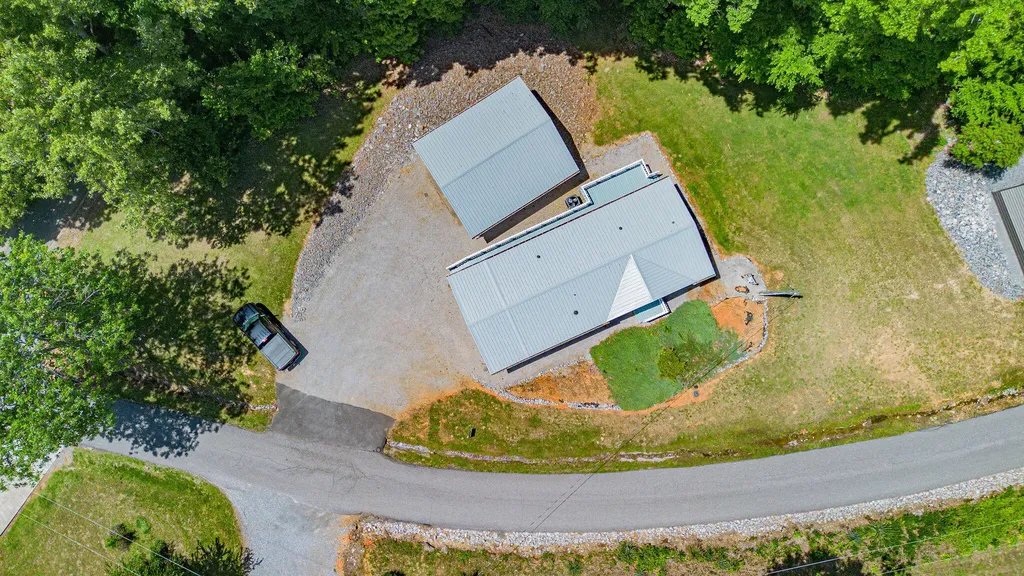 934 Cantrell Road Eddyville KY 42038