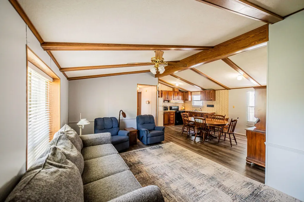 934 Cantrell Road Eddyville KY 42038