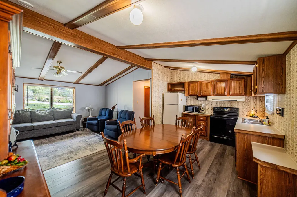 934 Cantrell Road Eddyville KY 42038