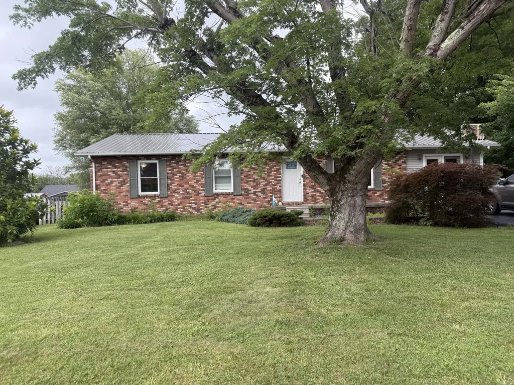 3015 Mountain Springs Drive London KY 40744