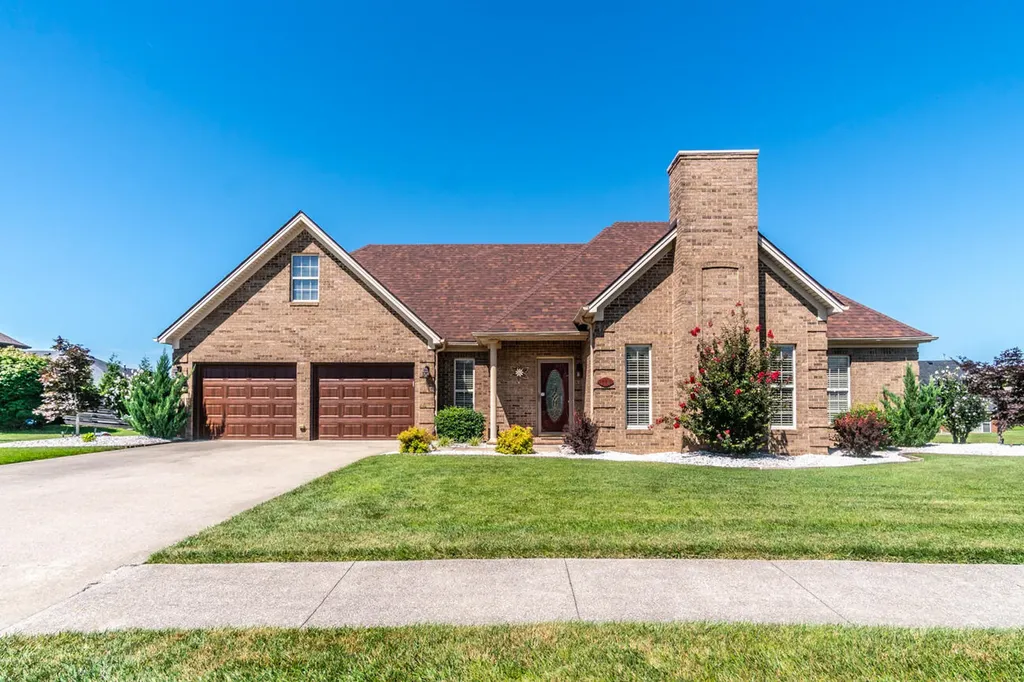 114 Castlewood Drive Richmond KY 40475