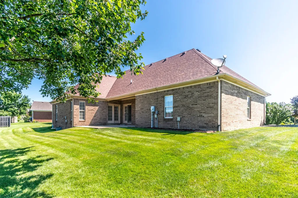 114 Castlewood Drive Richmond KY 40475
