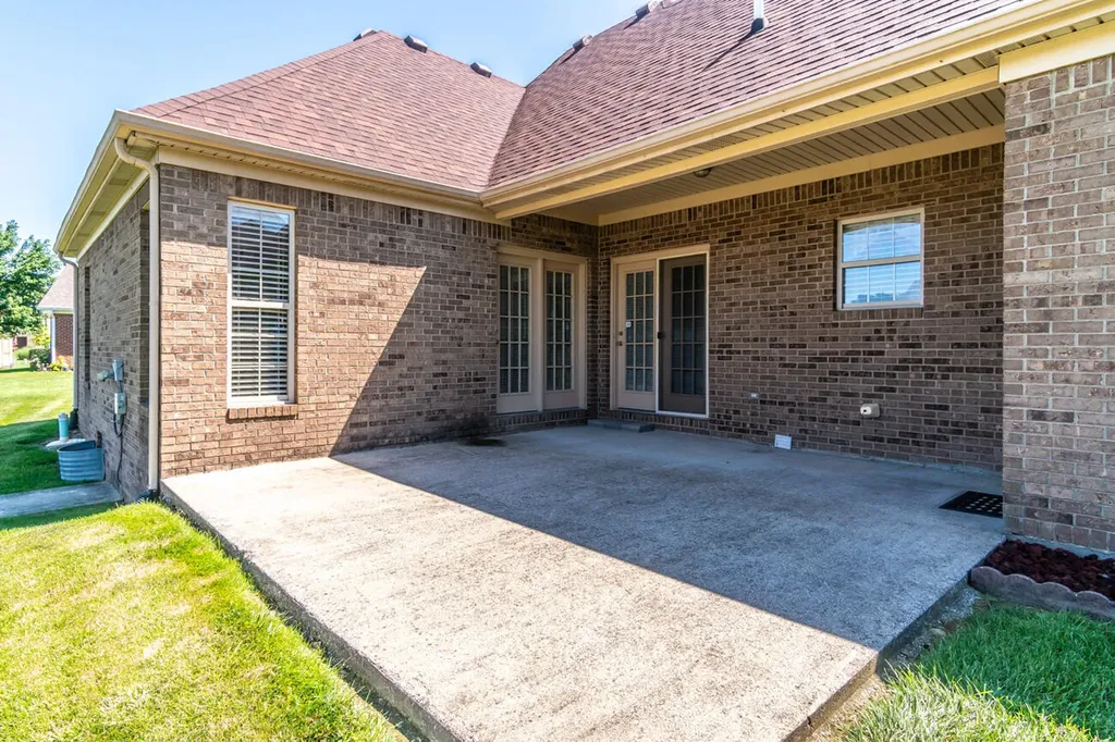 114 Castlewood Drive Richmond KY 40475