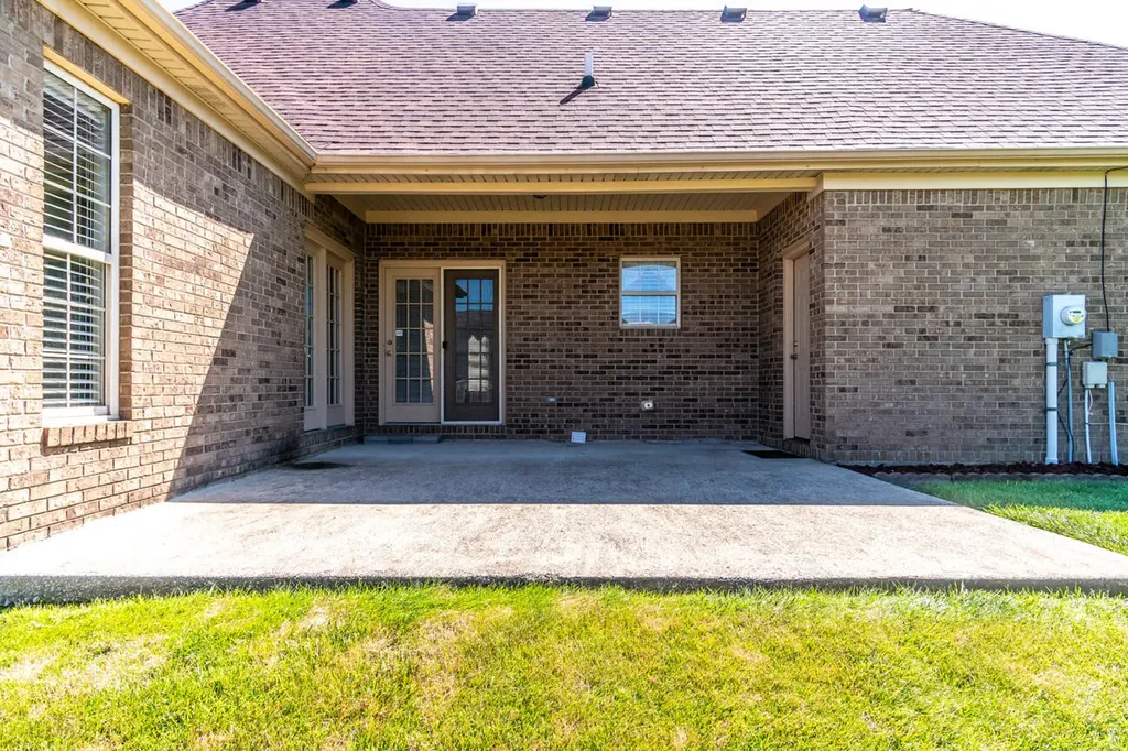 114 Castlewood Drive Richmond KY 40475