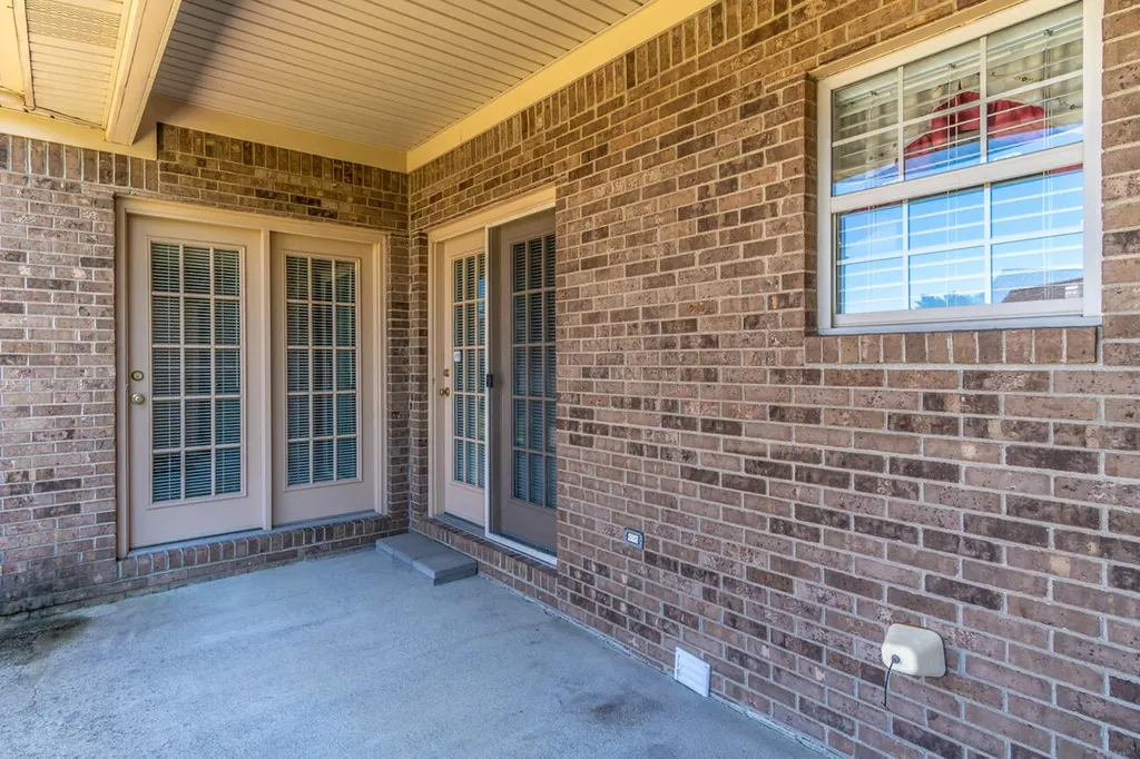 114 Castlewood Drive Richmond KY 40475