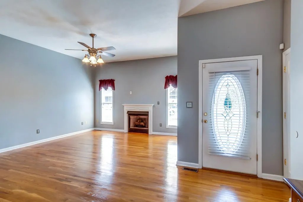 114 Castlewood Drive Richmond KY 40475