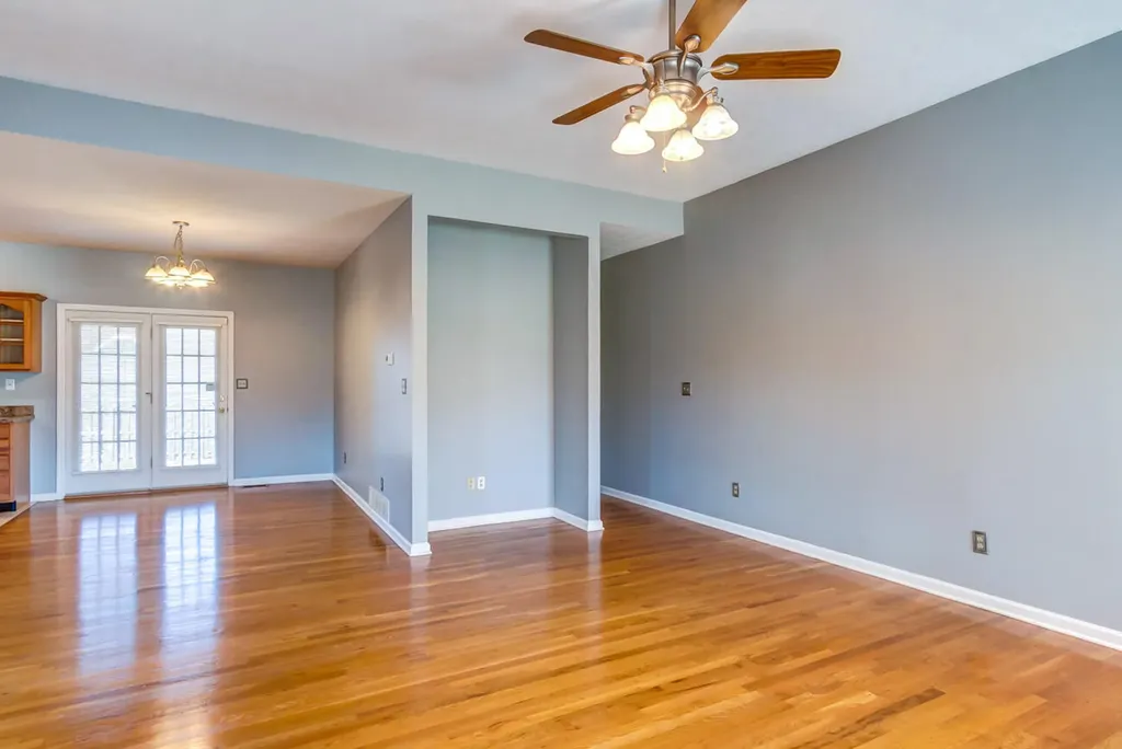 114 Castlewood Drive Richmond KY 40475