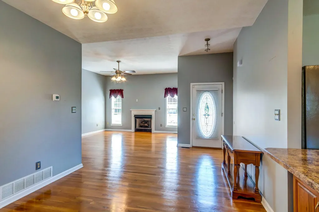 114 Castlewood Drive Richmond KY 40475