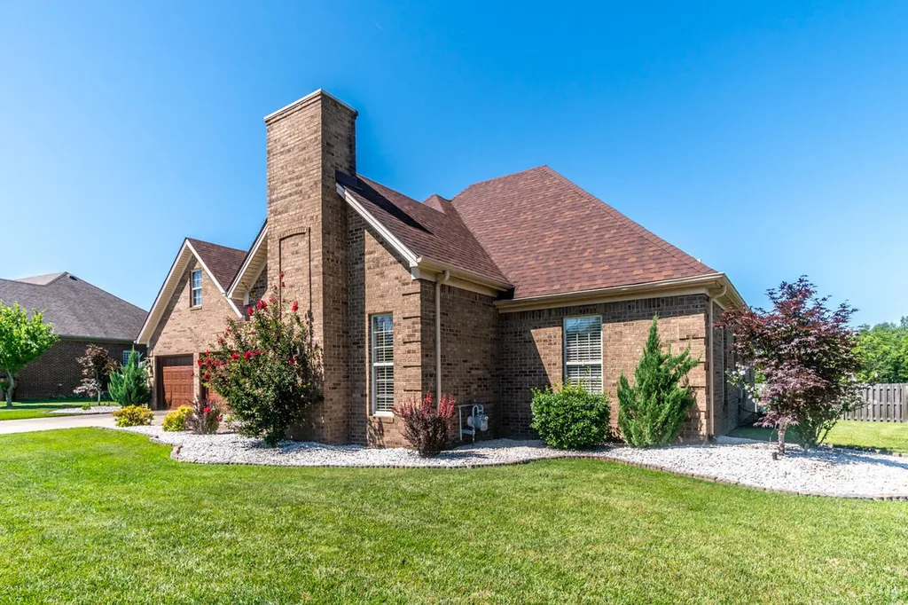 114 Castlewood Drive Richmond KY 40475